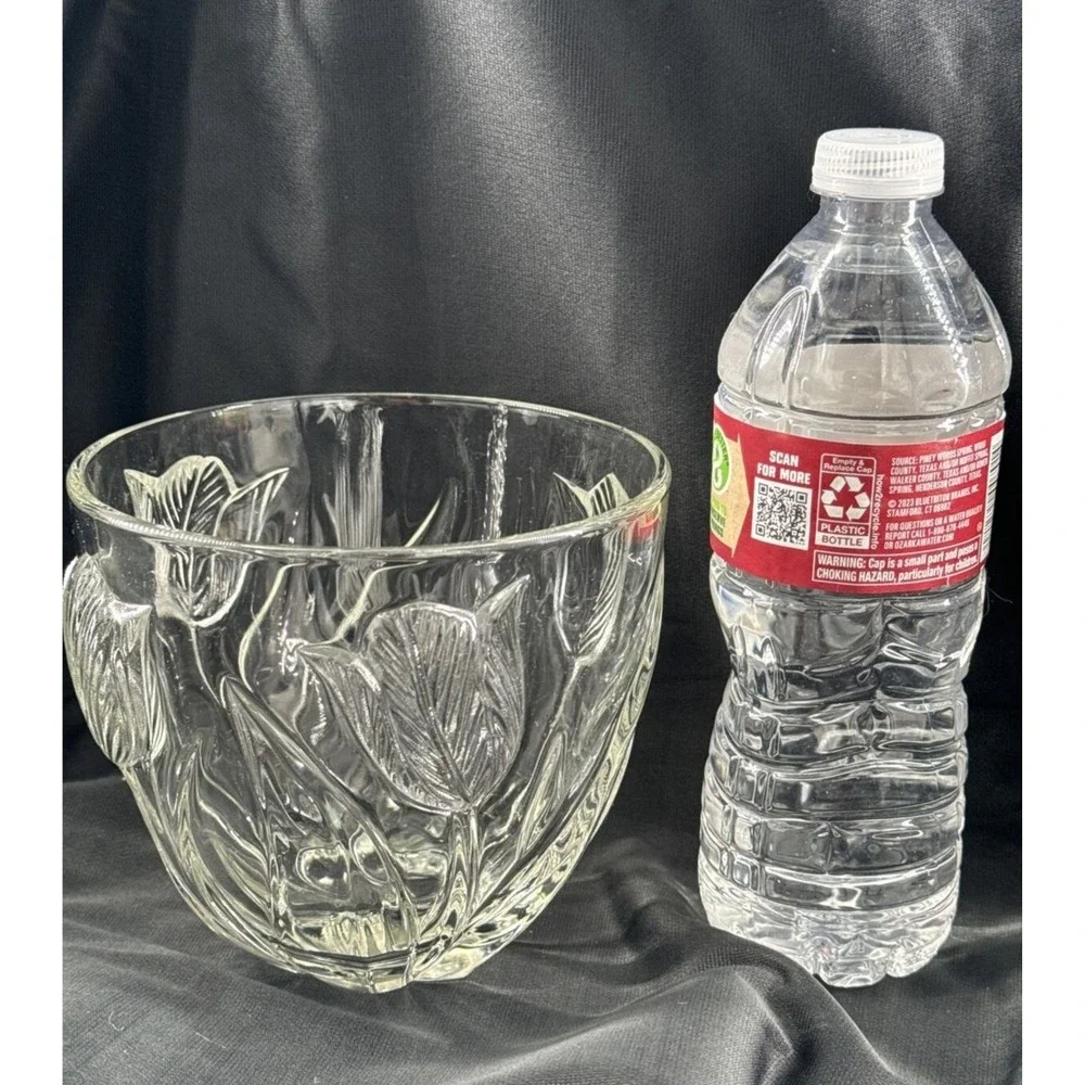 Tulip Clear Lead Crystal‎ Serving Bowl Heavy Glass 3-D 5.5